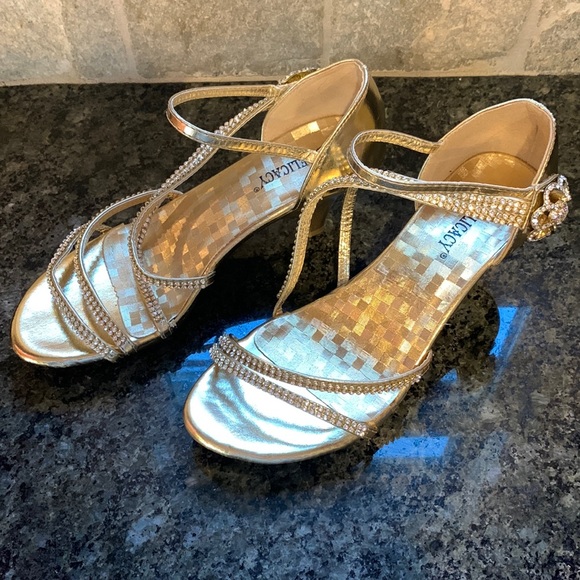 “Gold” & “Diamond” size 8-1/2 Excellent Condition Heeled Sandals Party Shoes - Picture 2 of 11